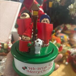 Wind-Up Christmas Music Box Carolers “We Wish You a Merry Christmas” Wooden